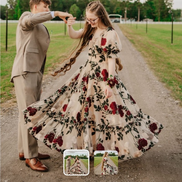 Floral Maxi Dress - Picture 3 of 12